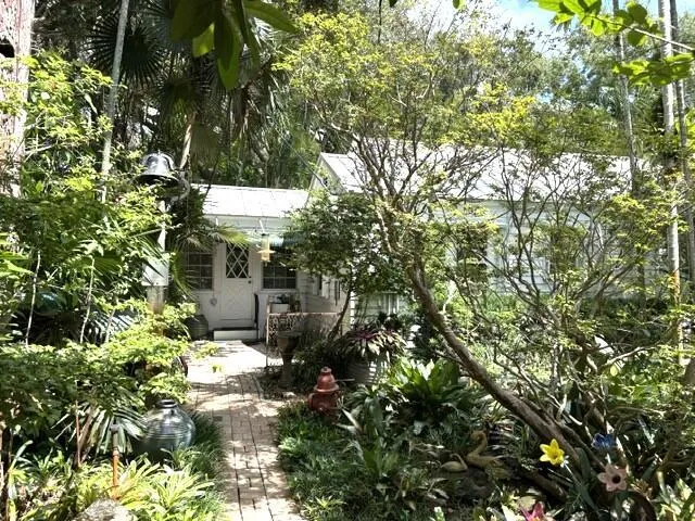 41 SW 5TH STREET Dania Beach, FL 33004