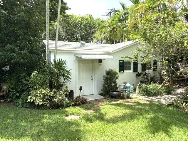 41 SW 5TH STREET Dania Beach, FL 33004