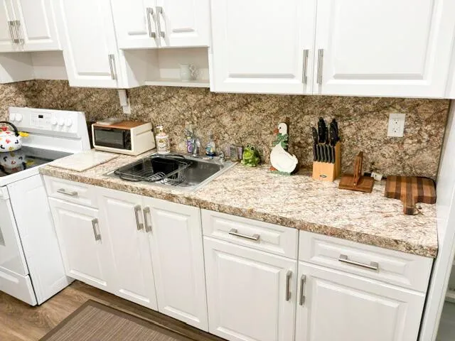 41 SW 5TH STREET Dania Beach, FL 33004