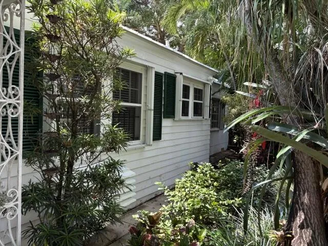 41 SW 5TH STREET Dania Beach, FL 33004