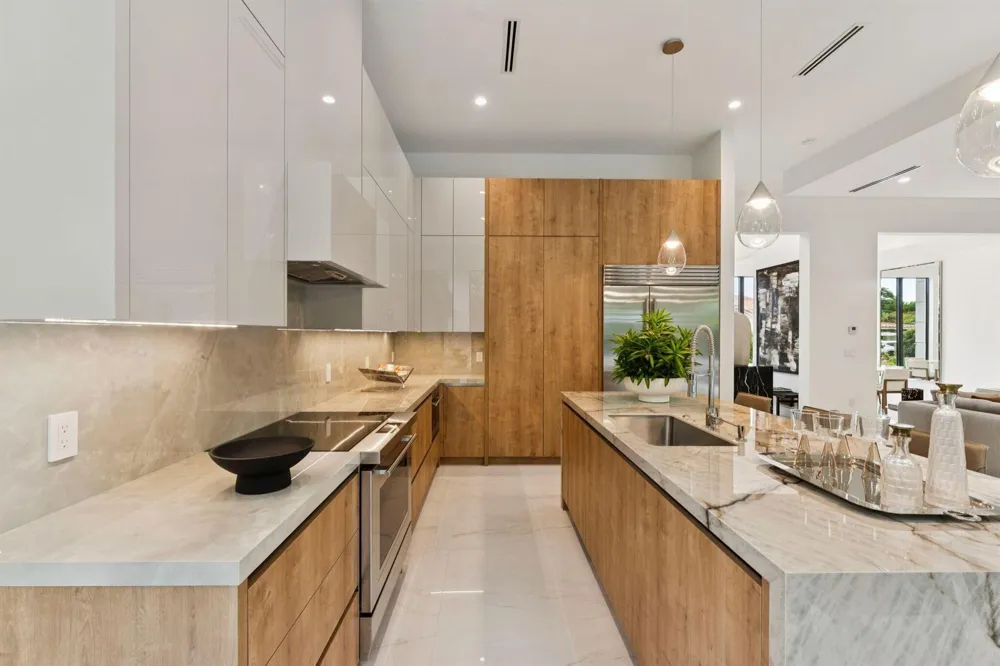 289 NW 11th Street Boca Raton, FL 33432