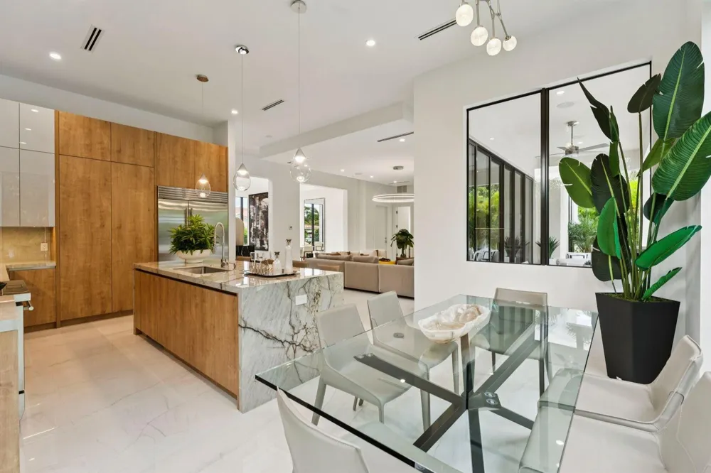 289 NW 11th Street Boca Raton, FL 33432
