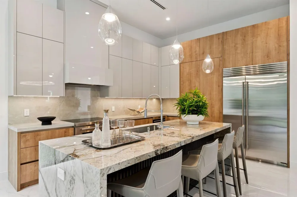289 NW 11th Street Boca Raton, FL 33432