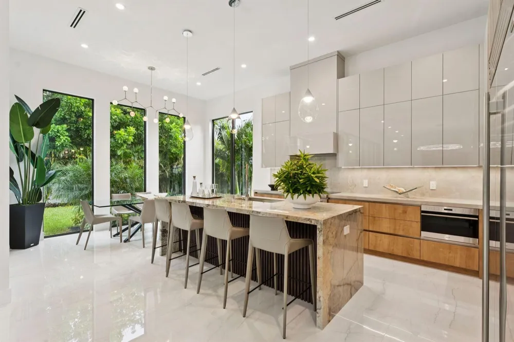 289 NW 11th Street Boca Raton, FL 33432