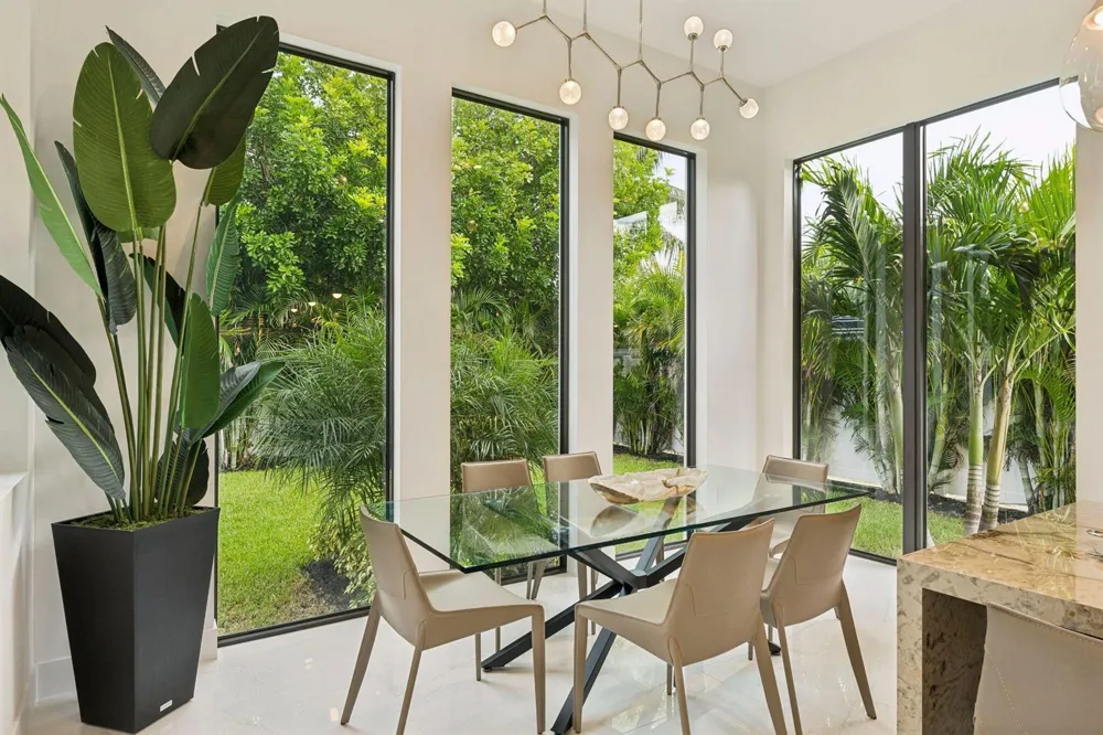 289 NW 11th Street Boca Raton, FL 33432