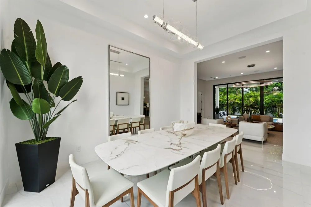 289 NW 11th Street Boca Raton, FL 33432