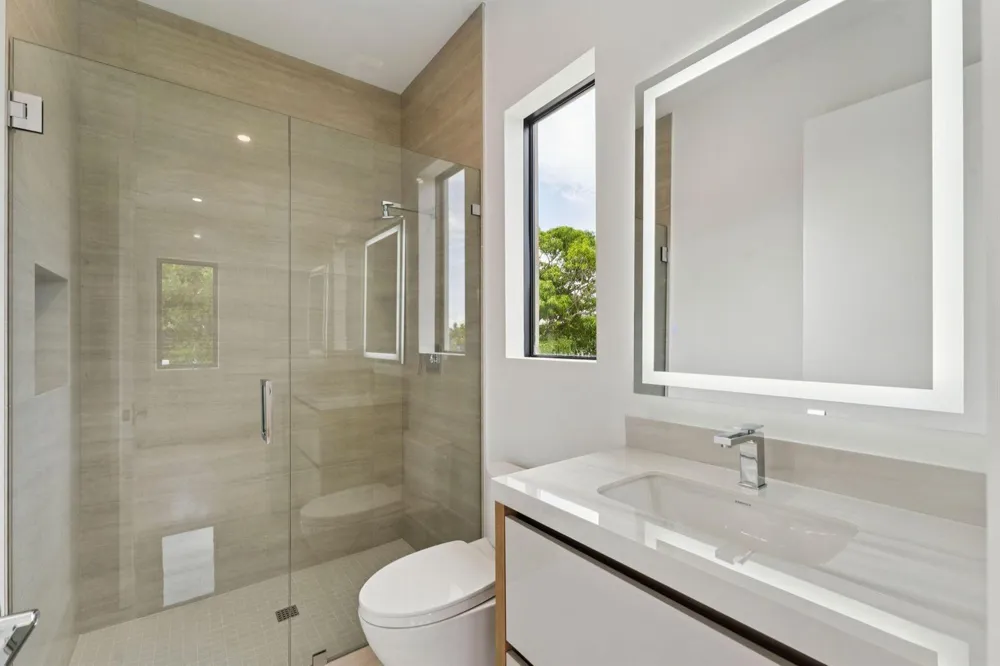 289 NW 11th Street Boca Raton, FL 33432