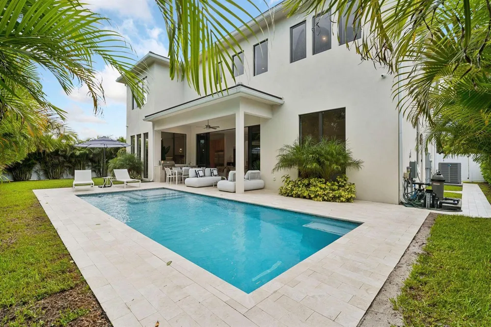 289 NW 11th Street Boca Raton, FL 33432