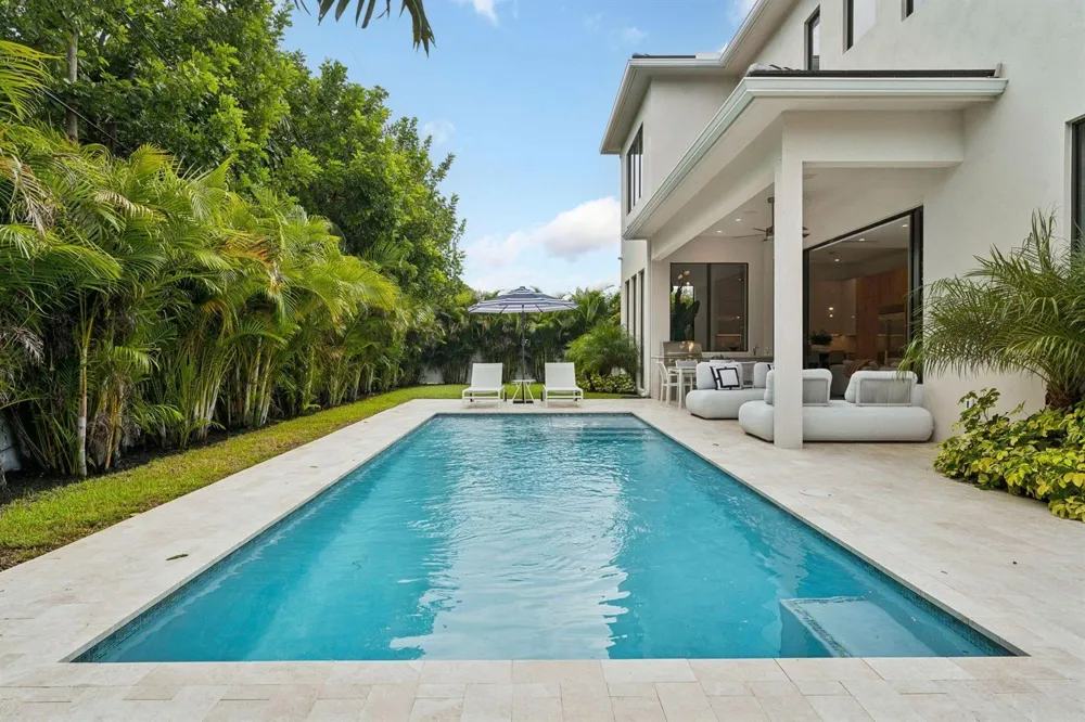 289 NW 11th Street Boca Raton, FL 33432