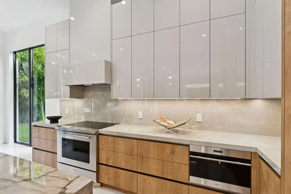 289 NW 11th Street Boca Raton, FL 33432