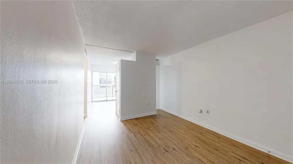 444 SW 27th Ave #32 Miami, FL 33135