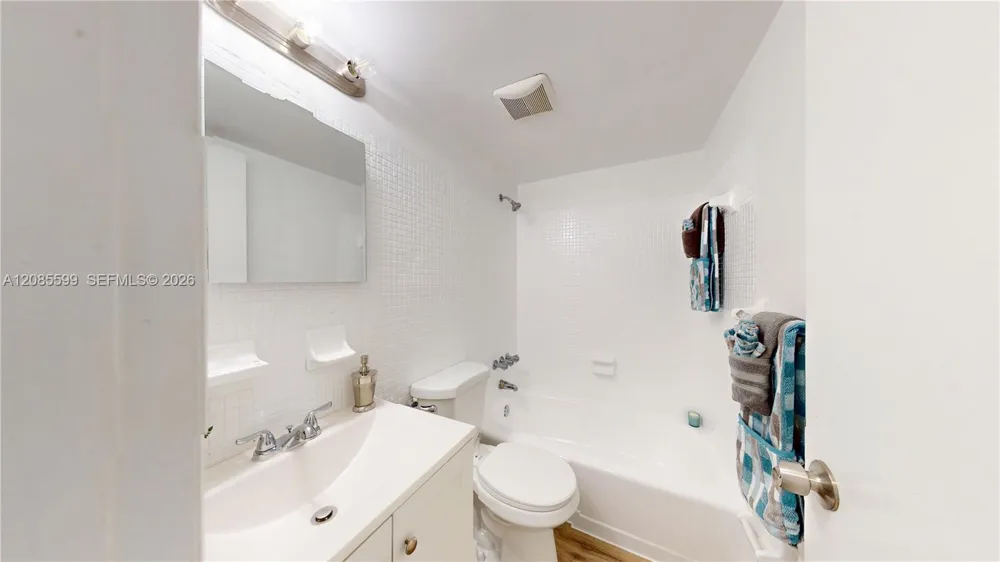 444 SW 27th Ave #32 Miami, FL 33135