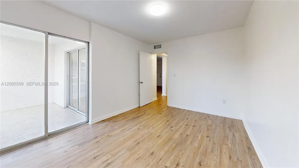 444 SW 27th Ave #32 Miami, FL 33135