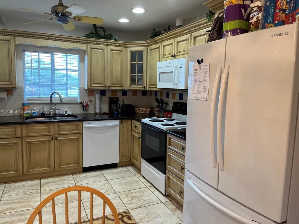 176 Cape Cod Circle #0 Lake Worth, FL 33467