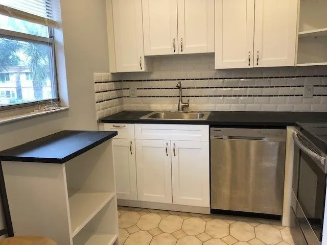 368 Brittany Avenue Delray Beach, FL 33446