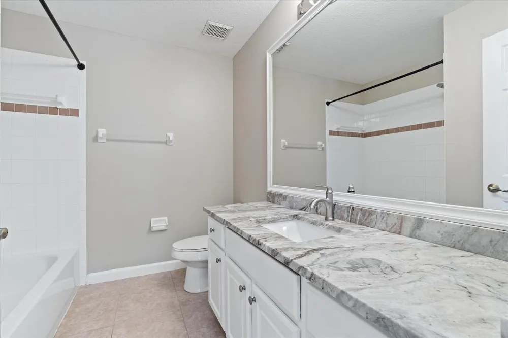 8501 PORTOBELLO LANE Palm Beach Gardens, FL 33418