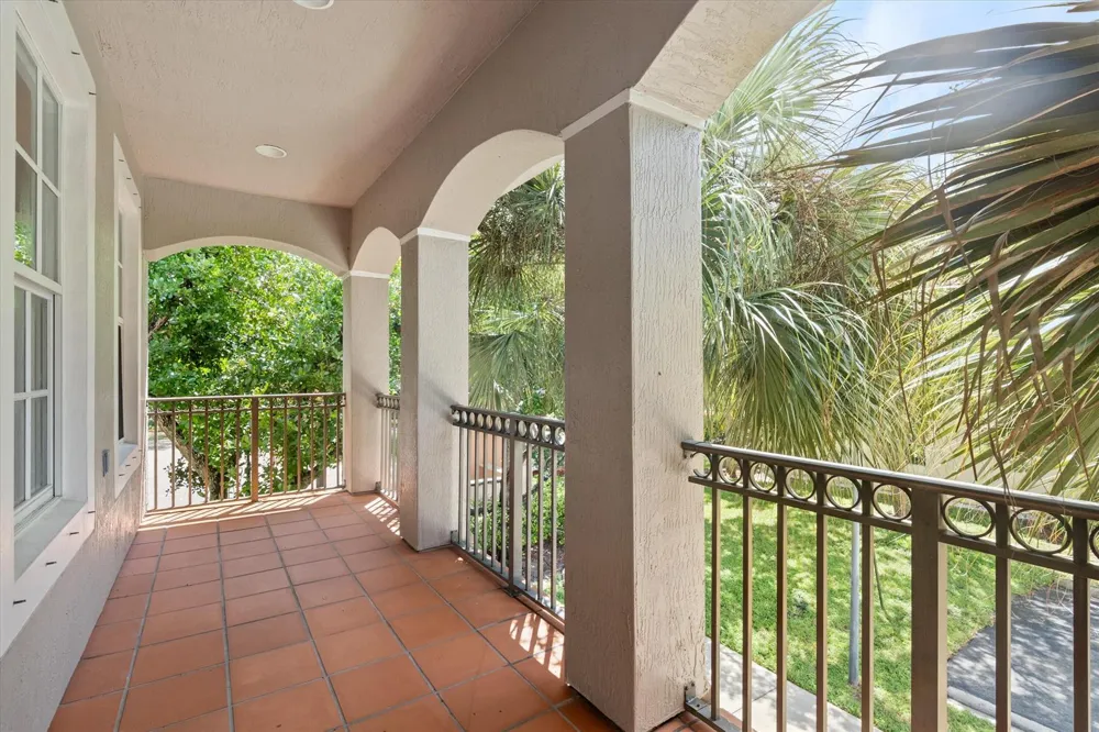 8501 PORTOBELLO LANE Palm Beach Gardens, FL 33418