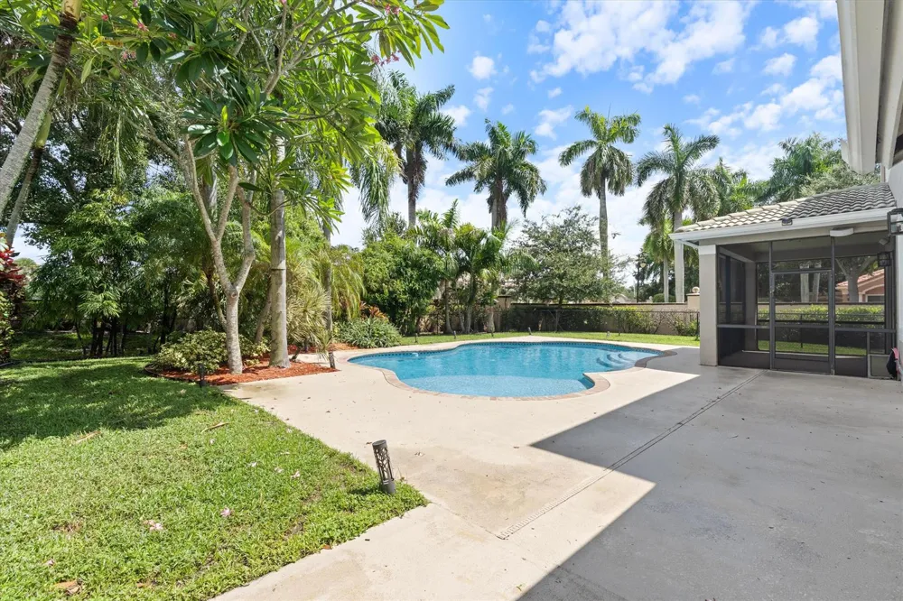 8501 PORTOBELLO LANE Palm Beach Gardens, FL 33418