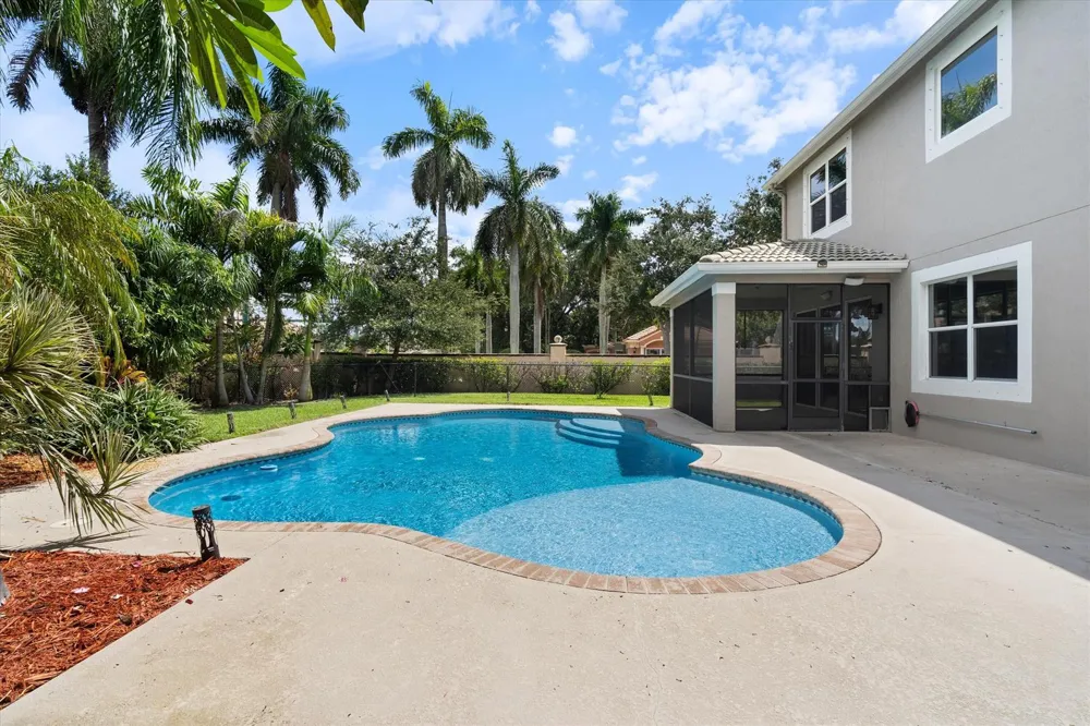 8501 PORTOBELLO LANE Palm Beach Gardens, FL 33418