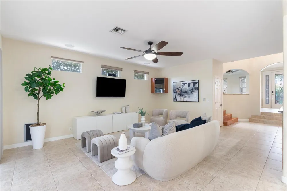 8501 PORTOBELLO LANE Palm Beach Gardens, FL 33418