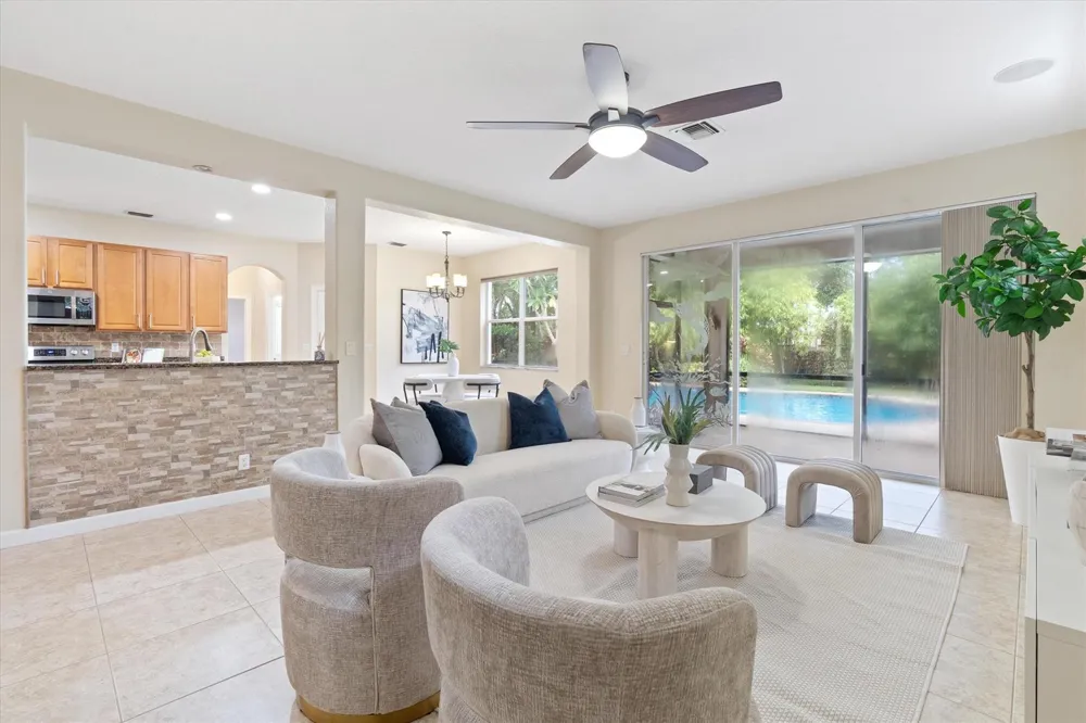 8501 PORTOBELLO LANE Palm Beach Gardens, FL 33418
