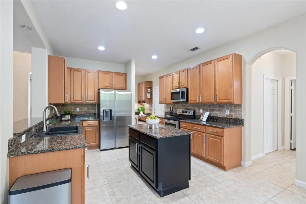 8501 PORTOBELLO LANE Palm Beach Gardens, FL 33418