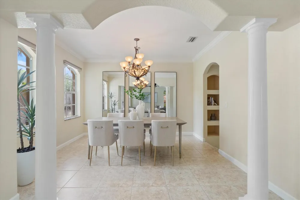 8501 PORTOBELLO LANE Palm Beach Gardens, FL 33418
