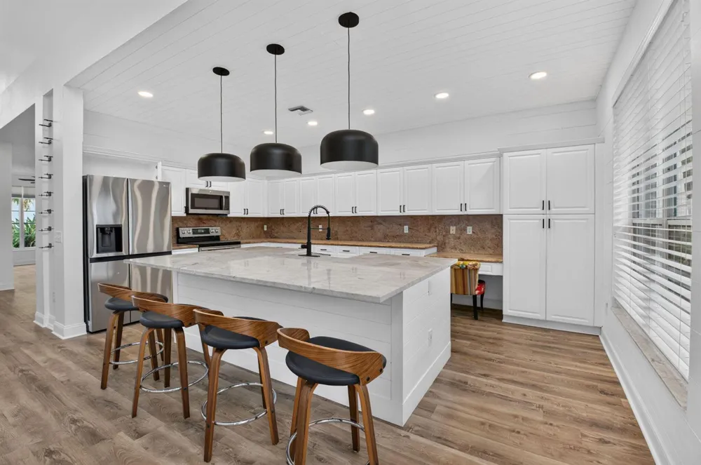 10894 OLD BRIDGEPORT LANE Boca Raton, FL 33498