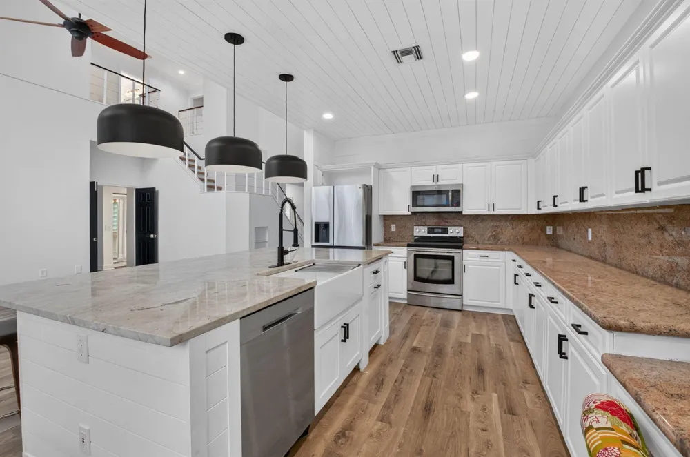 10894 OLD BRIDGEPORT LANE Boca Raton, FL 33498