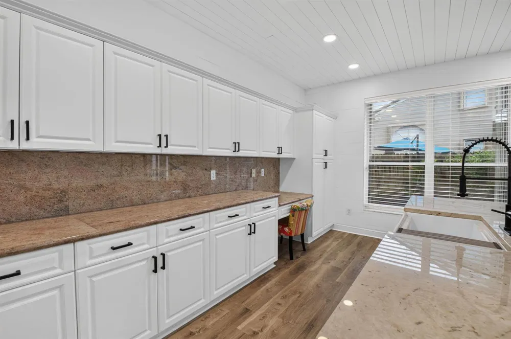 10894 OLD BRIDGEPORT LANE Boca Raton, FL 33498