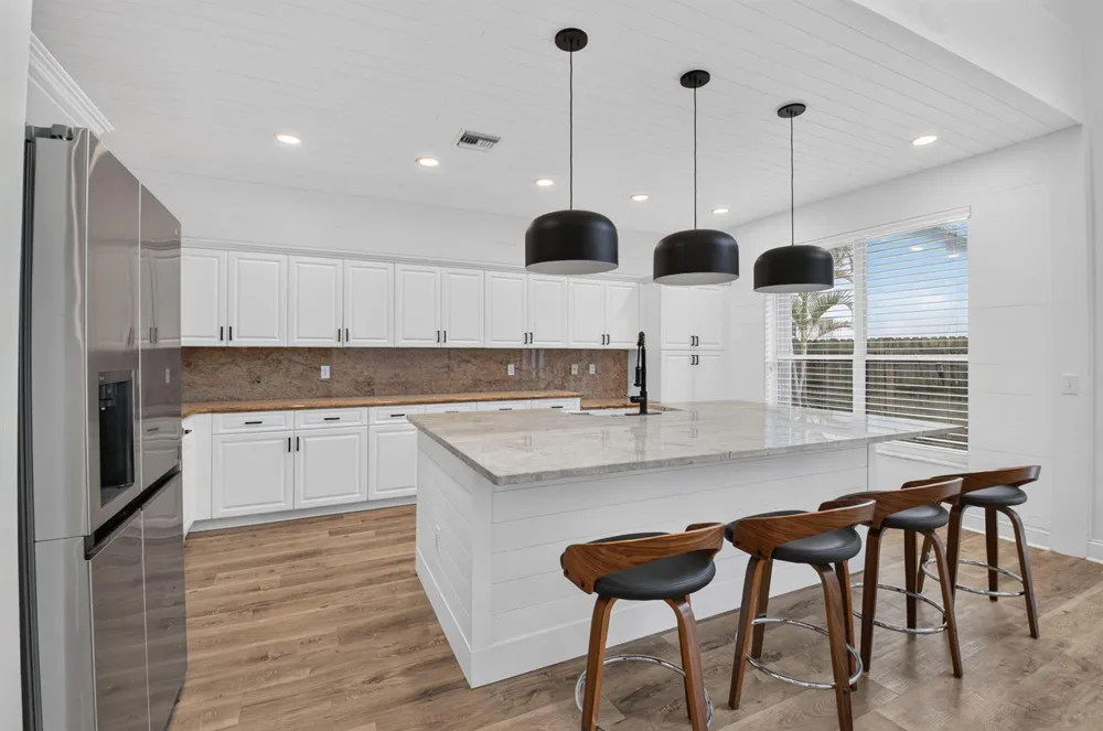 10894 OLD BRIDGEPORT LANE Boca Raton, FL 33498