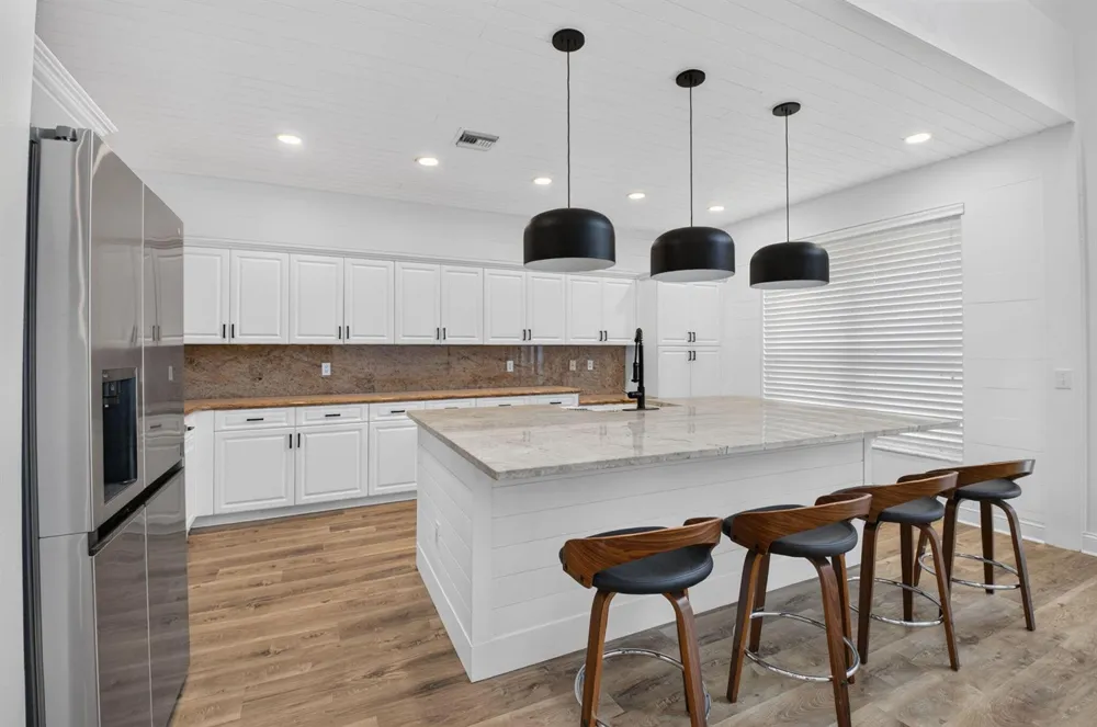 10894 OLD BRIDGEPORT LANE Boca Raton, FL 33498