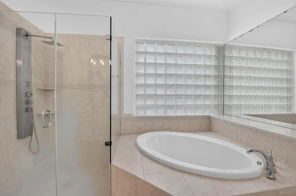 10894 OLD BRIDGEPORT LANE Boca Raton, FL 33498