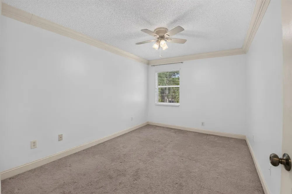 10894 OLD BRIDGEPORT LANE Boca Raton, FL 33498