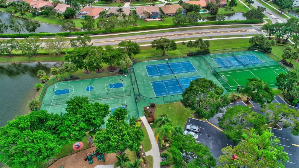 10894 OLD BRIDGEPORT LANE Boca Raton, FL 33498