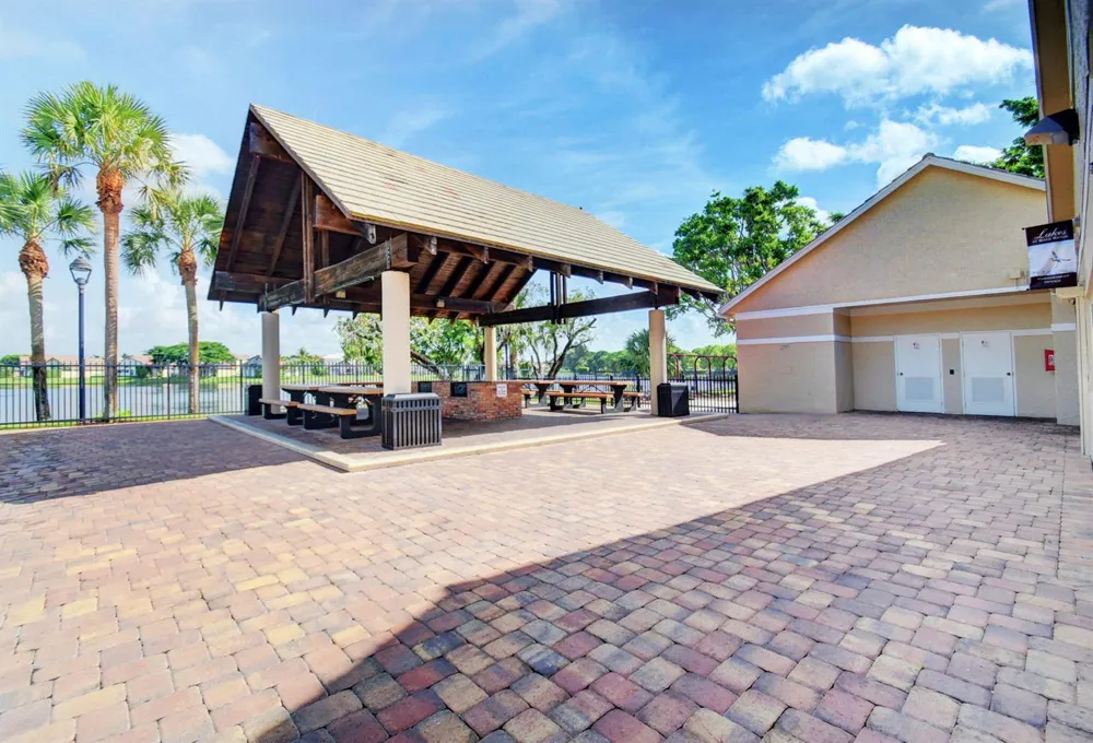 10894 OLD BRIDGEPORT LANE Boca Raton, FL 33498