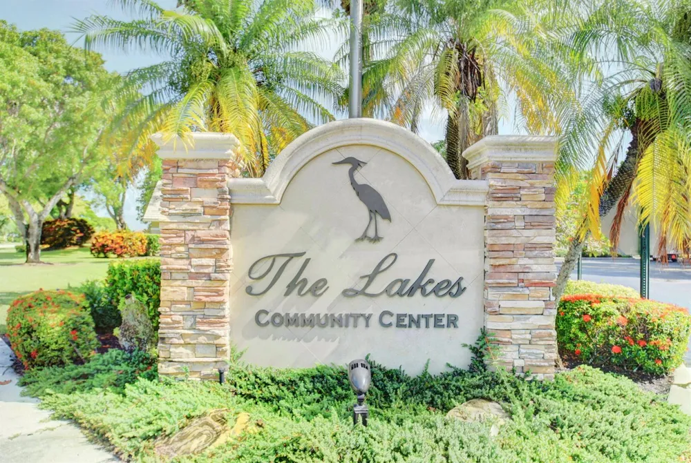 10894 OLD BRIDGEPORT LANE Boca Raton, FL 33498