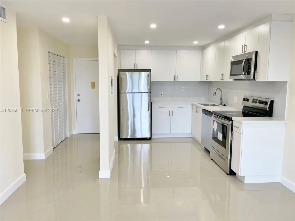 16851 NE 23rd Ave #A411 North Miami Beach, FL 33160