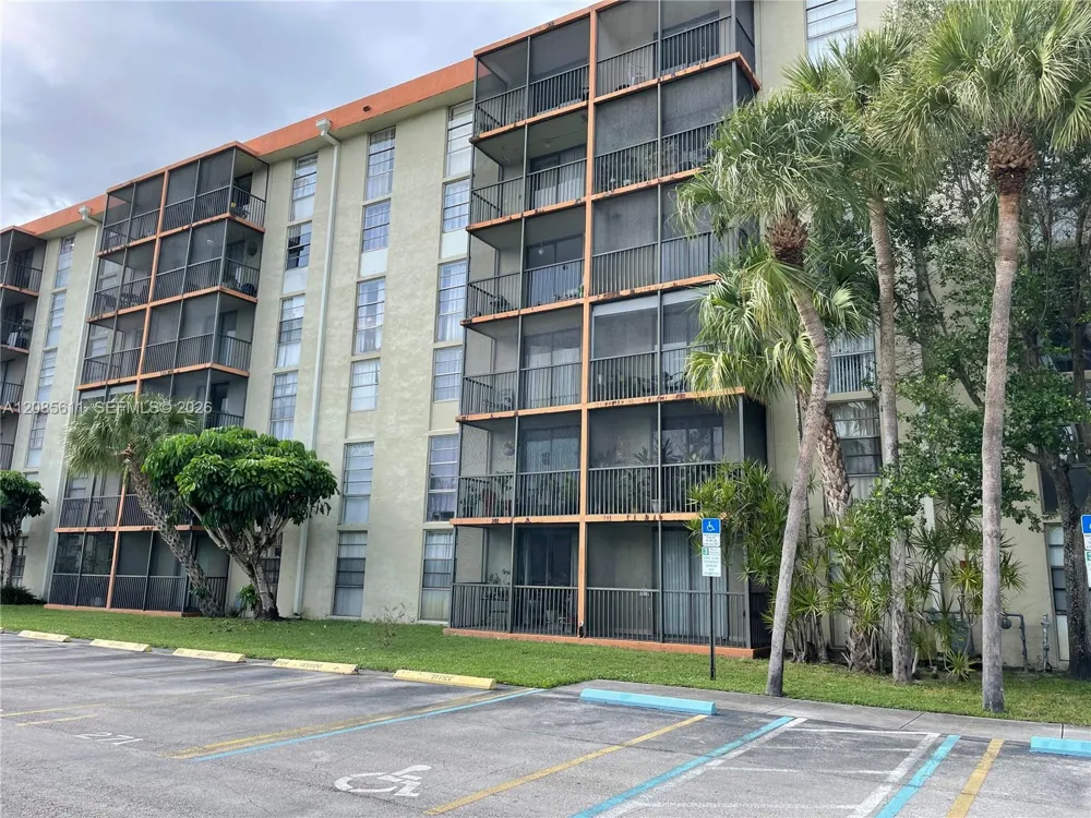 16851 NE 23rd Ave #A411 North Miami Beach, FL 33160