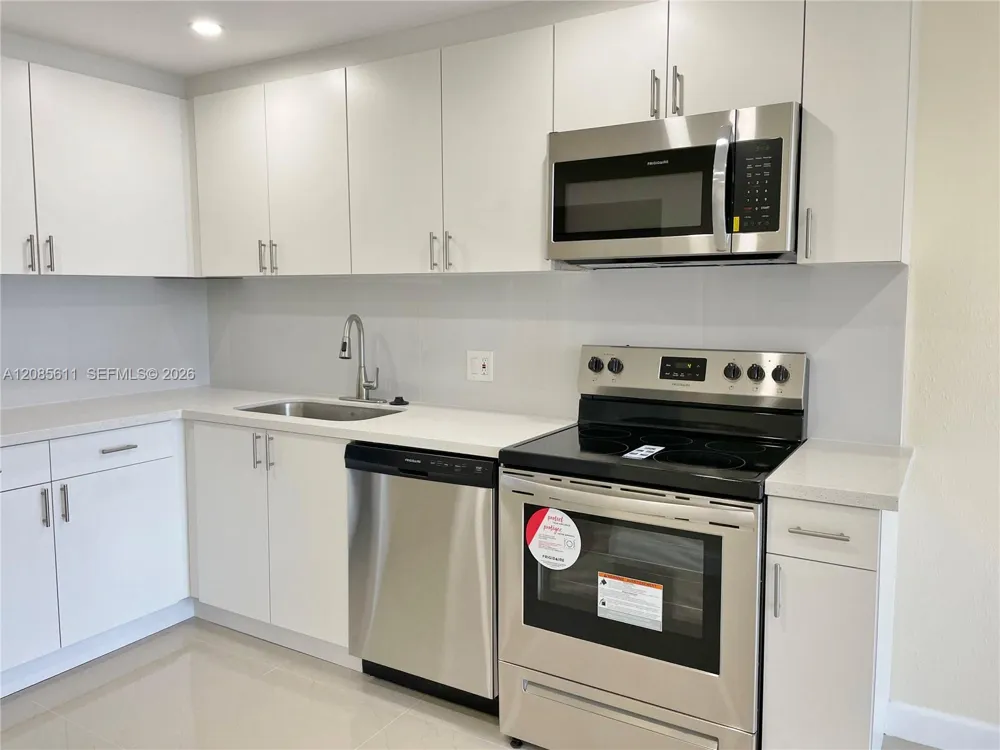 16851 NE 23rd Ave #A411 North Miami Beach, FL 33160
