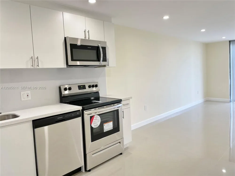 16851 NE 23rd Ave #A411 North Miami Beach, FL 33160