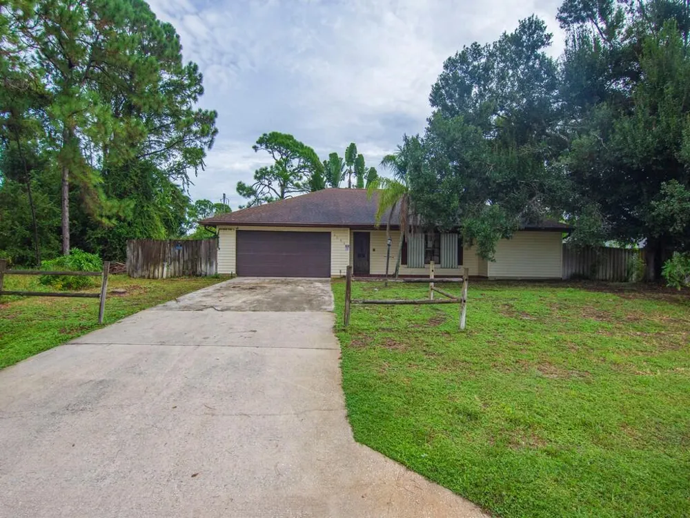 6506 Santa Clara Boulevard Fort Pierce, FL 34951