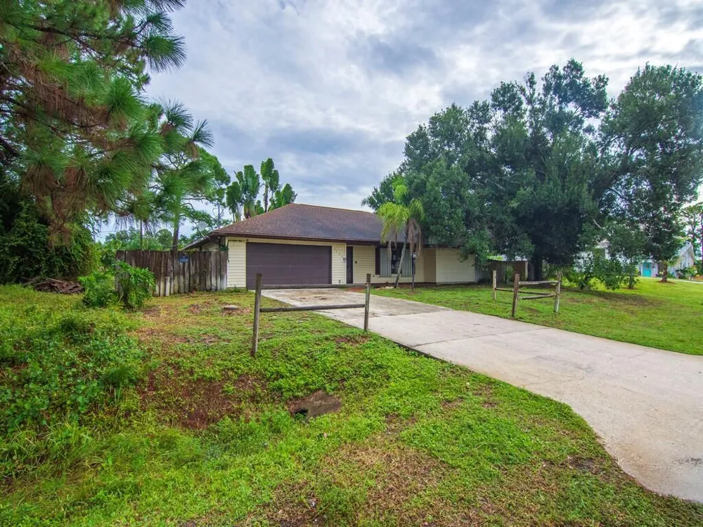 6506 Santa Clara Boulevard Fort Pierce, FL 34951