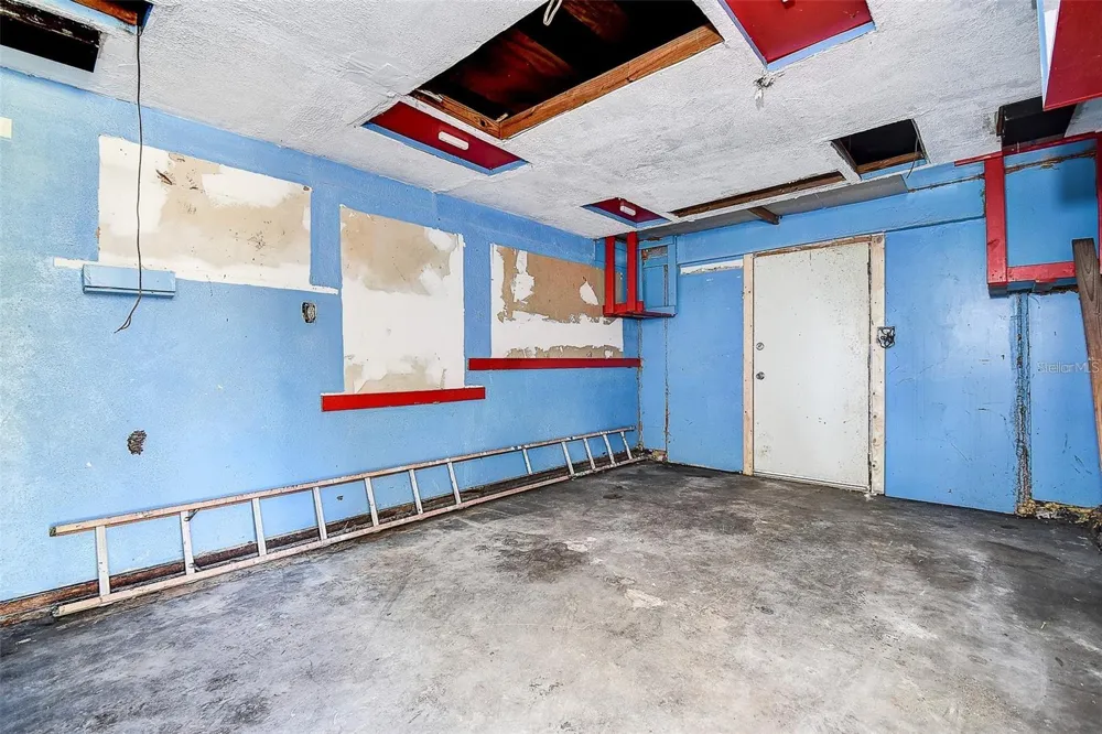 1438 10TH AVENUE S St Petersburg, FL 33705