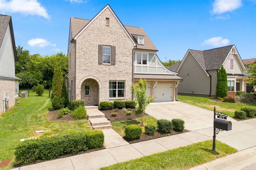 615 Sire Ave Mount Juliet, TN 37122