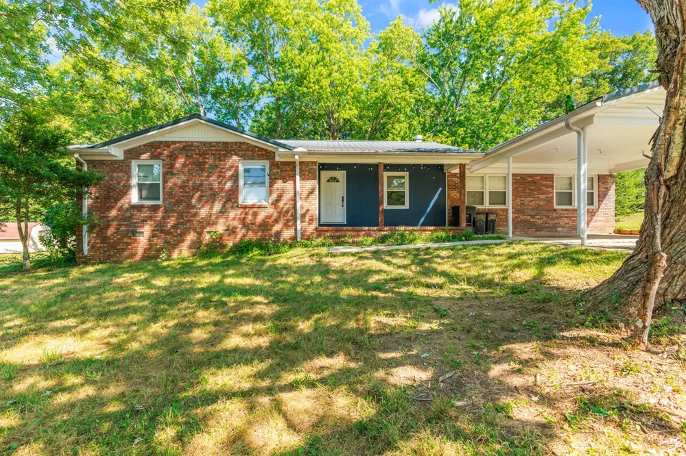 196 Greenwood Dr McMinnville, TN 37110