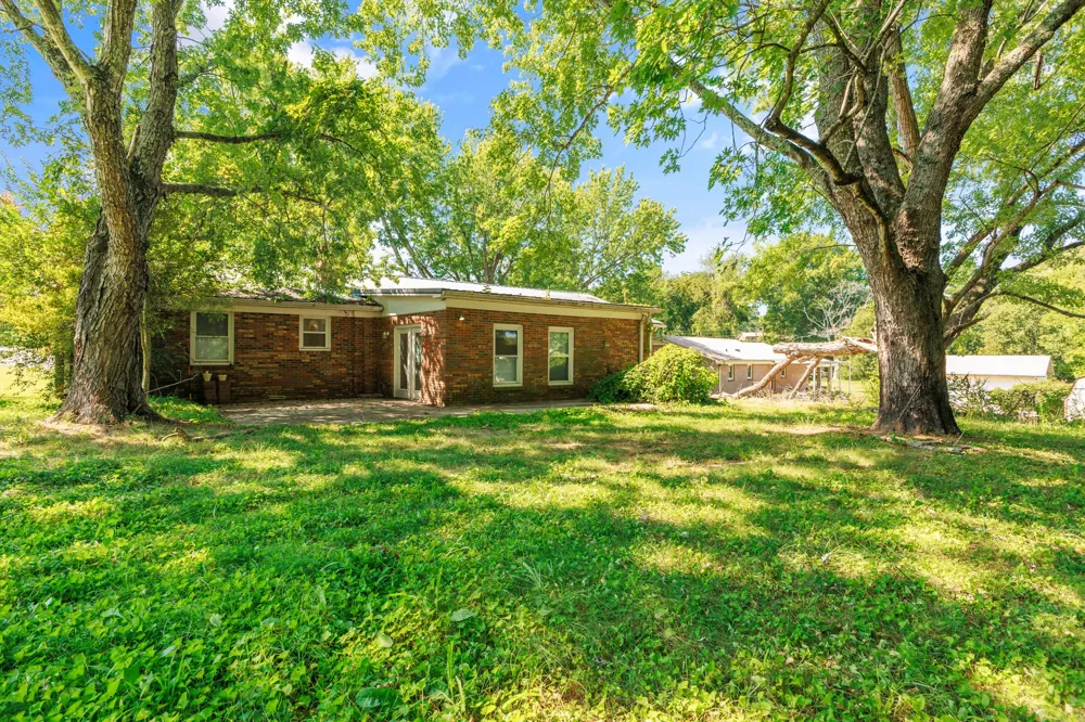 196 Greenwood Dr McMinnville, TN 37110