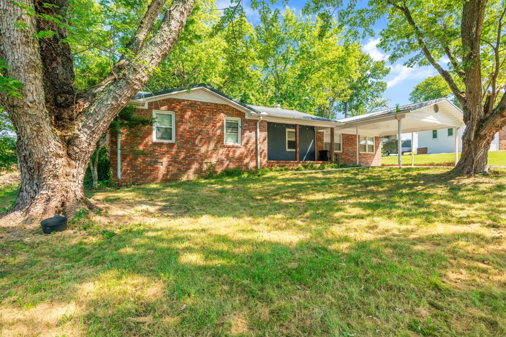 196 Greenwood Dr McMinnville, TN 37110