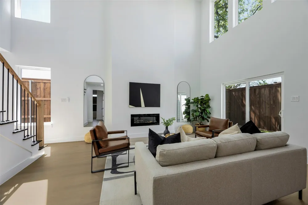 459 Hart Street Dallas, TX 75203