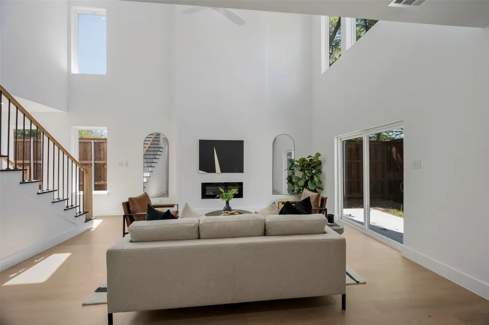 459 Hart Street Dallas, TX 75203